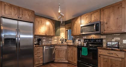 Ferien-Eigentumswohnung! BIKE, WANDERUNG & FISCHE! * Granby Ranch 3BD 2BA Berghang Einheit 102 *