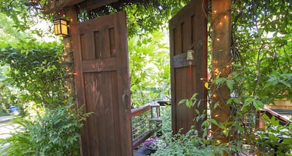 The Attic At The Red Chateau - Russian River Wine Valley