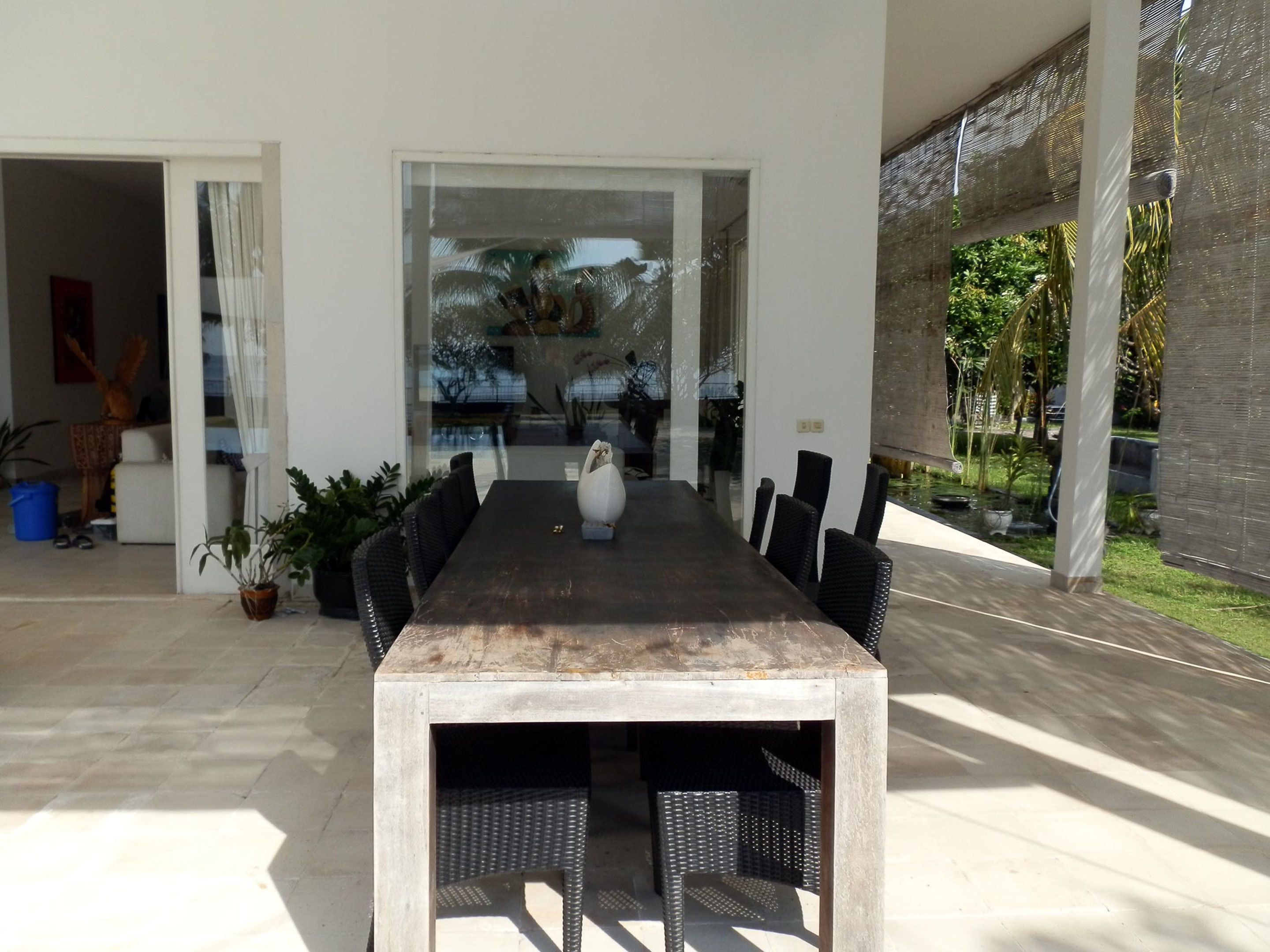 Deluxe Villa, 4 Bedrooms, Ocean View, Beachfront | In-room dining