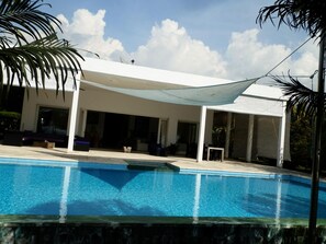 Outdoor pool - Villa Cymopoleia (Seririt)