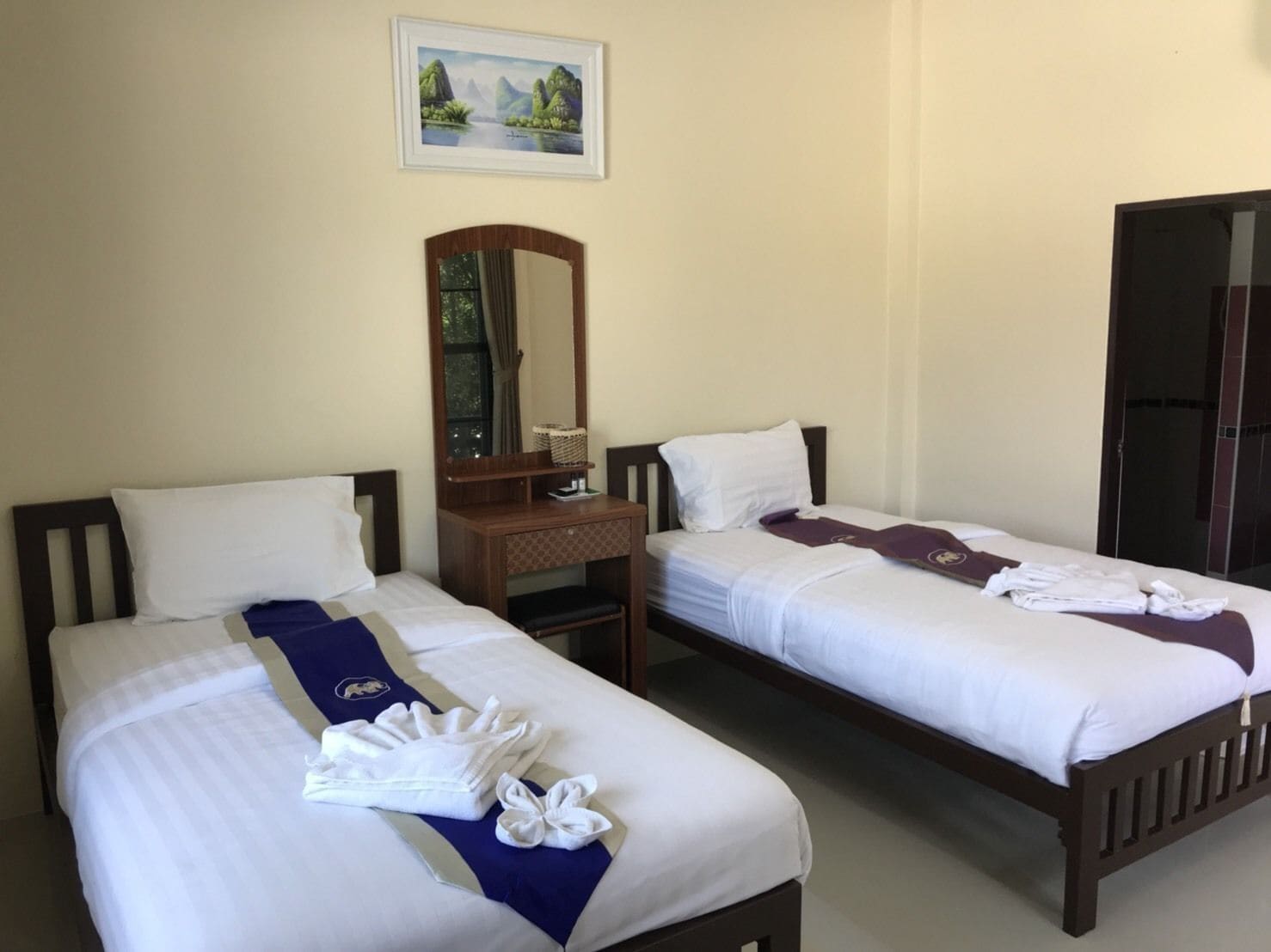 Standard Twin Room | Minibar, blackout drapes, free WiFi