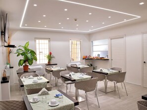 Bar (in der Unterkunft)