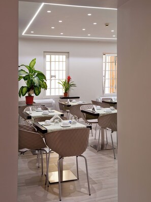 Bar (on property) - HOTEL MARECHIARO (Rome)