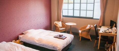 Basic Twin Room, Private Bathroom