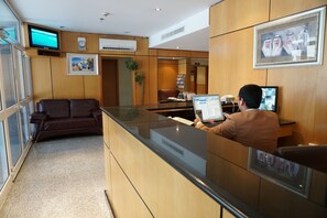 Lobby - E5 Apartments (Manama)
