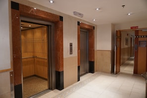 Interior - E5 Apartments (Manama)