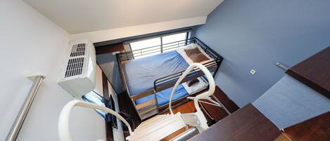 Apartemen Basic (with Loft (2F) â No Elevetor) | 1 kamar tidur, meja kerja, dan Wi-Fi gratis