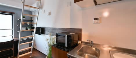 Apartment with Loft (2F) – No Elevetor | Desk, free WiFi