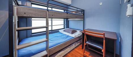 Apartment with Loft (2F) – No Elevetor | 1 bedroom, desk, WiFi (free)
