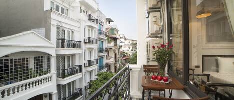 Junior Suite Balcony | City view