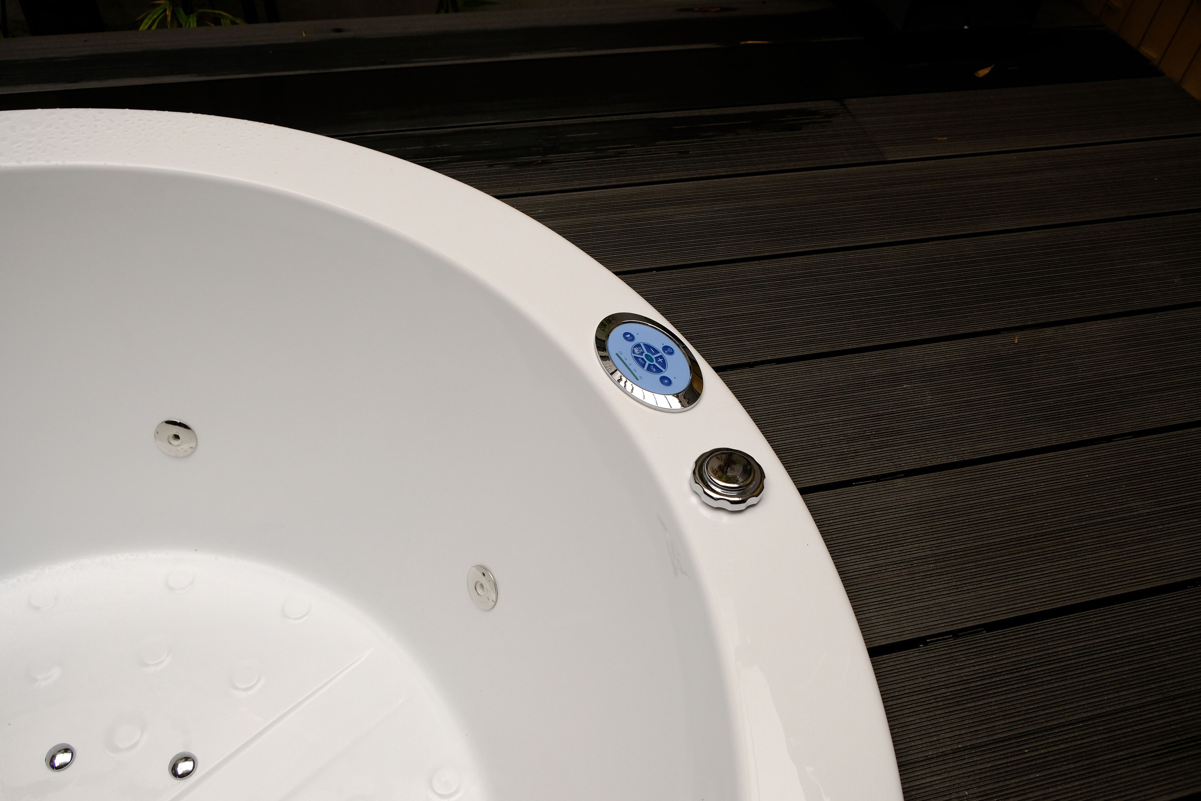 hot tub suite - shiki suites | kyoto umekoji | private spa tub