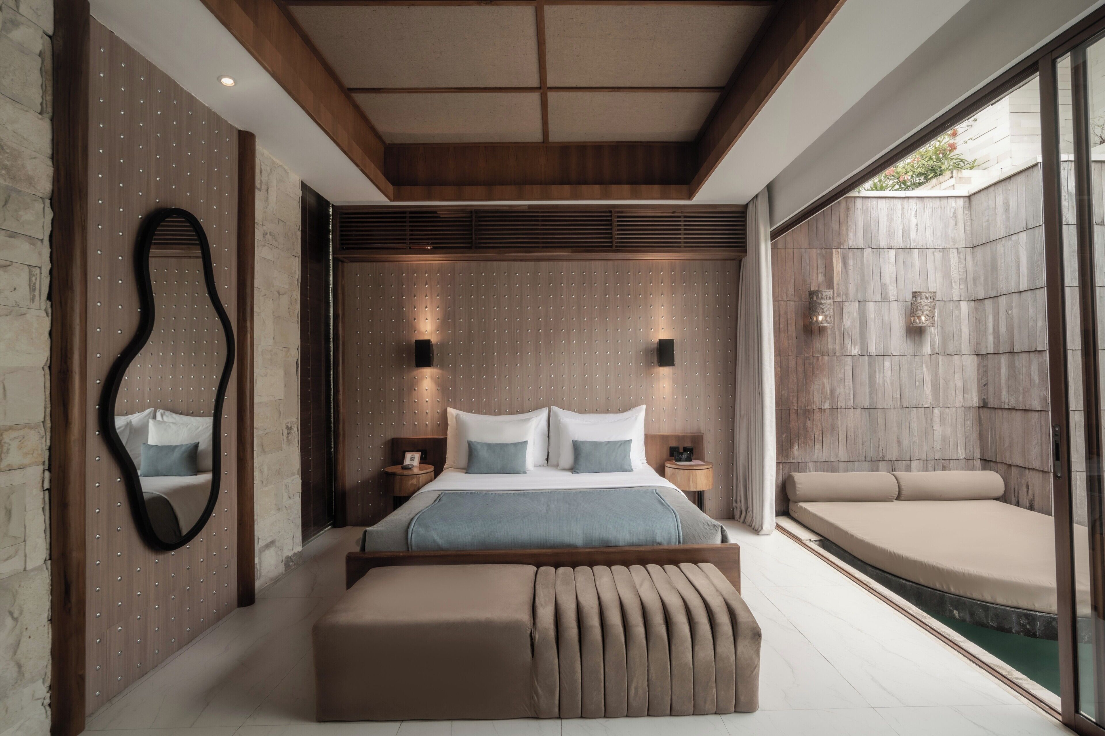 1 chambre, minibar, coffres-forts dans les chambres, bureau