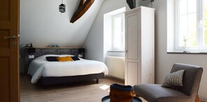 Kamar Keluarga, area taman | Seprai premium dan didekorasi berbeda-beda