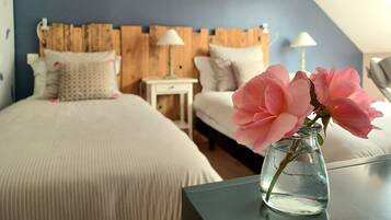 Comfort kamer, 1 twee- of 2 eenpersoonsbedden, uitzicht op de stad | Luxe beddengoed, individueel gedecoreerd, individueel gemeubileerd