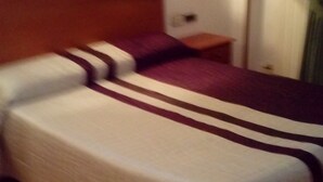 Unclassified image, 3 of 9, button - Hotel Elena Maria (Granada)