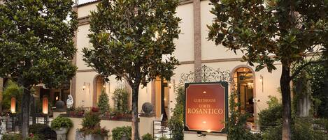 Fachada da propriedade