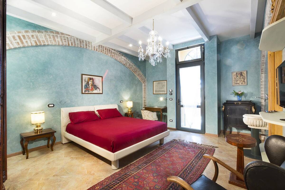 Standard Double Room | 1 bedroom, premium bedding, minibar, in-room safe