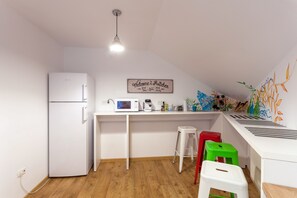 City Διαμέρισμα, Περισσότερα από 1 Κρεβάτια | Ιδιωτική μικρή κουζίνα | Ψυγείο, φούρνος μικροκυμάτων, μαγειρικές εστίες, βραστήρας για καφέ/τσάι