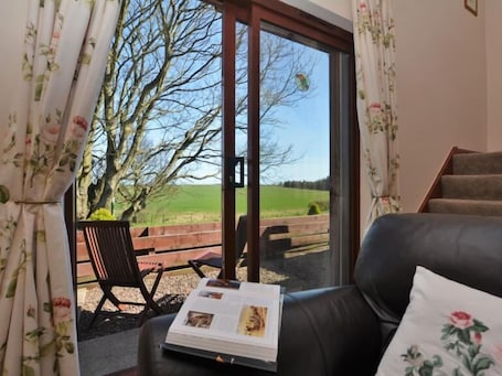 Cottage, Private Bathroom (Elgar) | Lounge