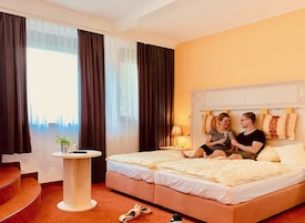 Comfort Double Room | Soundproofing, free WiFi, wheelchair access