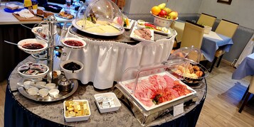 Daily buffet breakfast (EUR 5 per person)