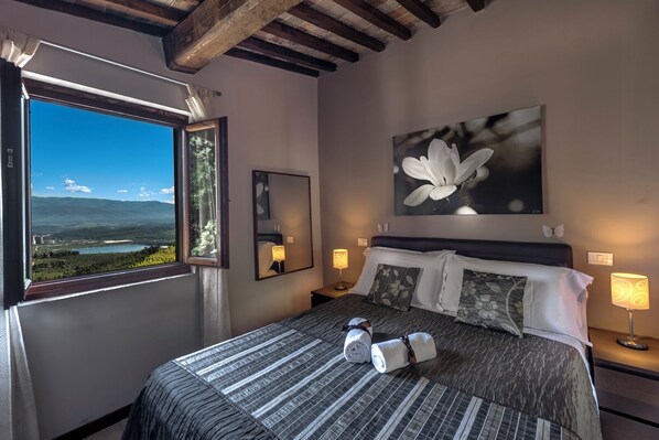 Caja de seguridad en la habitación, escritorio y wifi gratis