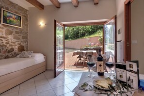 Caja de seguridad en la habitación, escritorio y wifi gratis