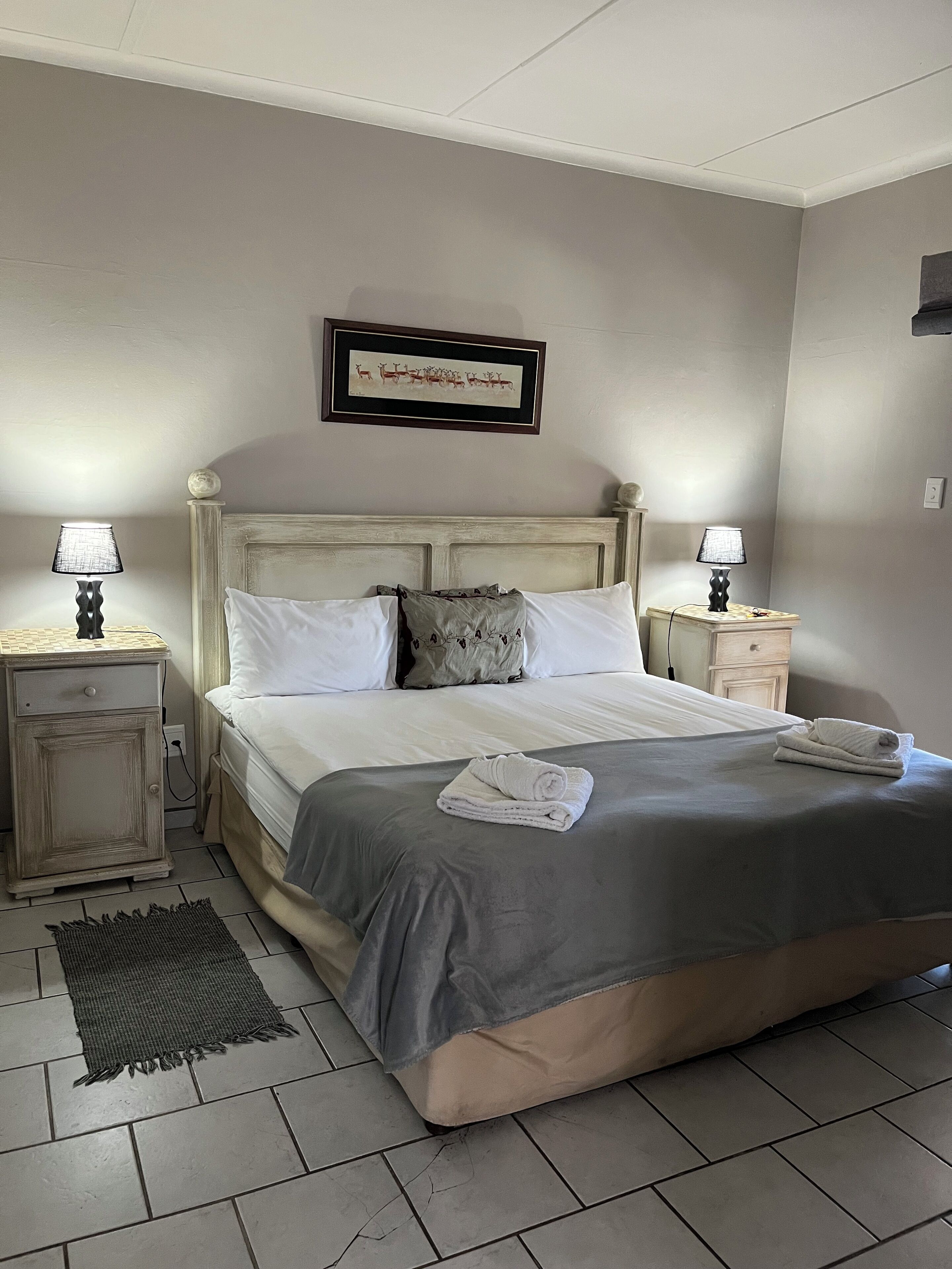 double room (queen room 2) | premium bedding, desk, free wifi, bed sheets