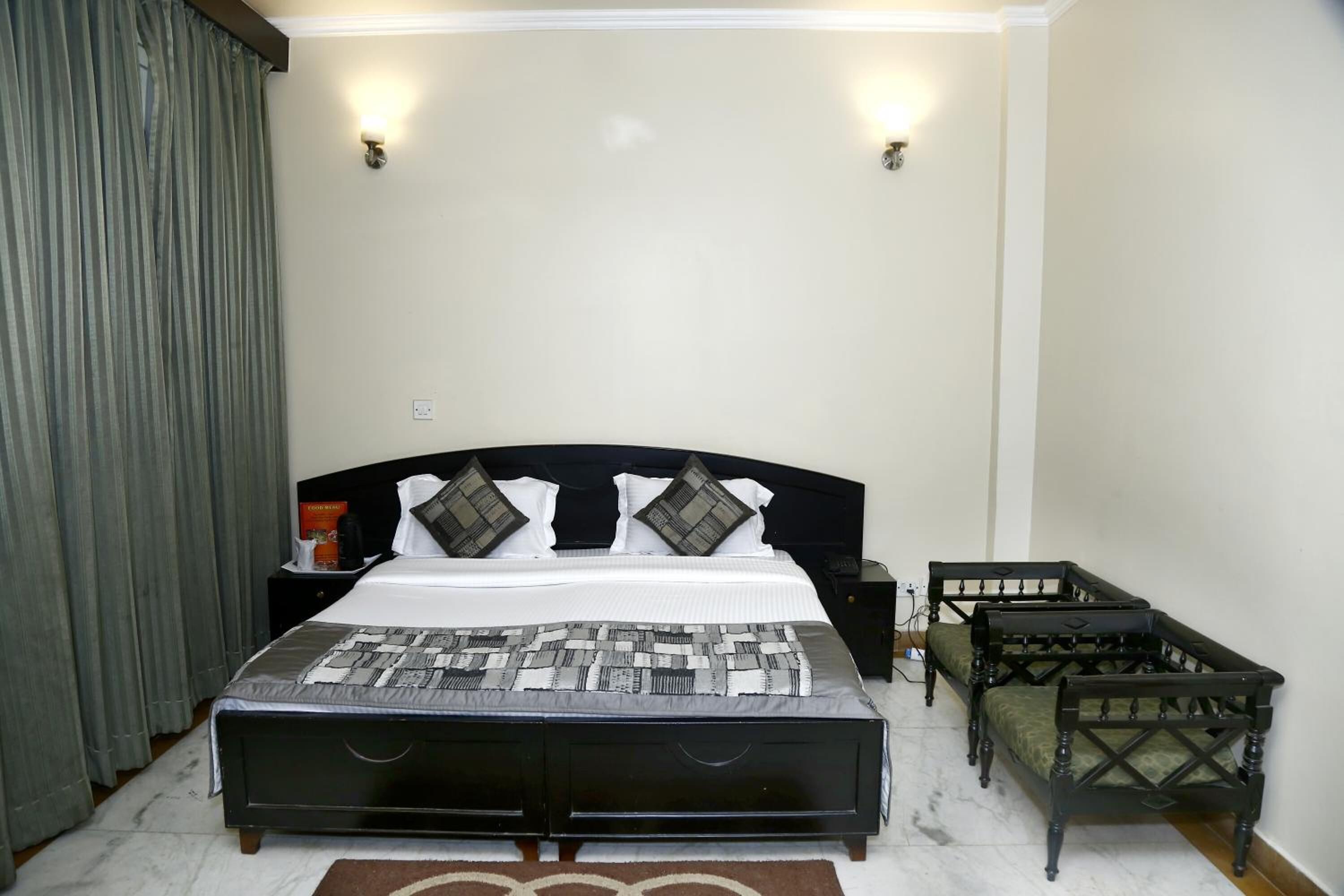 1 bedroom, desk, rollaway beds, free WiFi