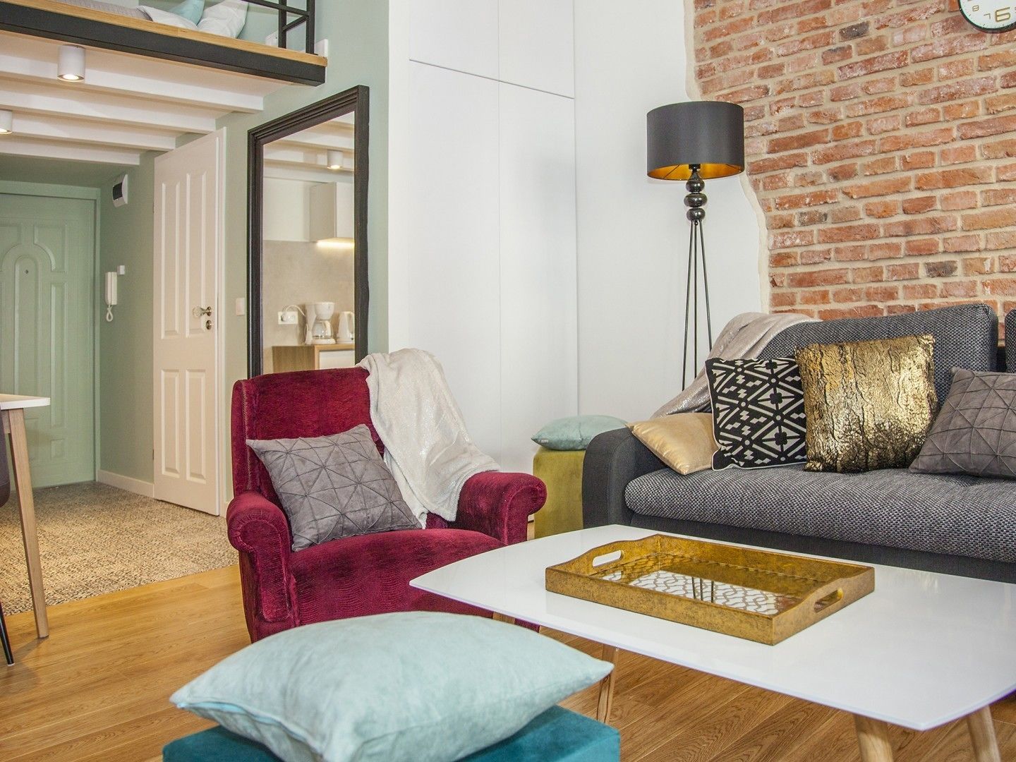 华丽公寓 (APART 10A) | 起居区 | 智能电视