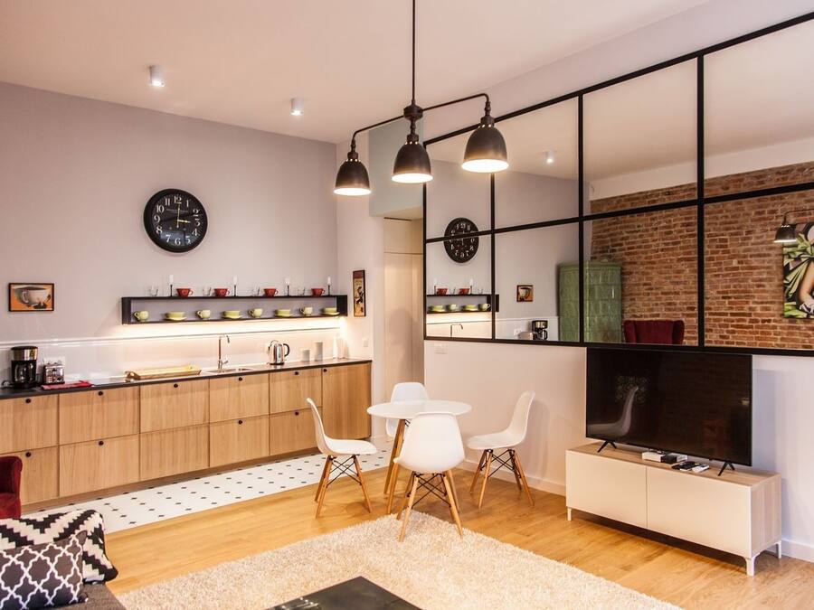 Deluxe Apartment | Private kitchen | Fridge, coffee/tea maker, electric kettle, toaster