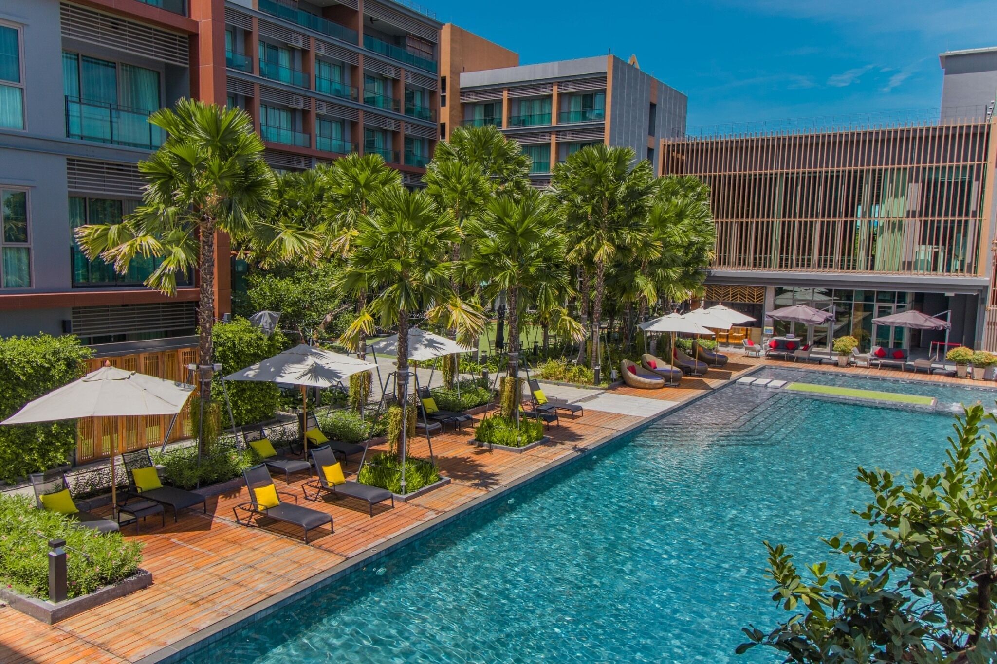 one bedroom pool view tower b | view from room