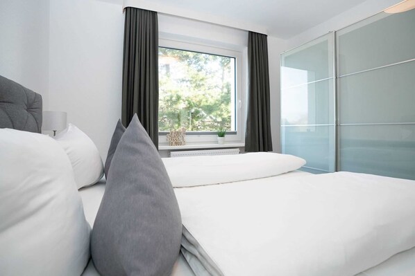 2 Schlafzimmer, Reisekinderbett, WLAN, Bettwäsche