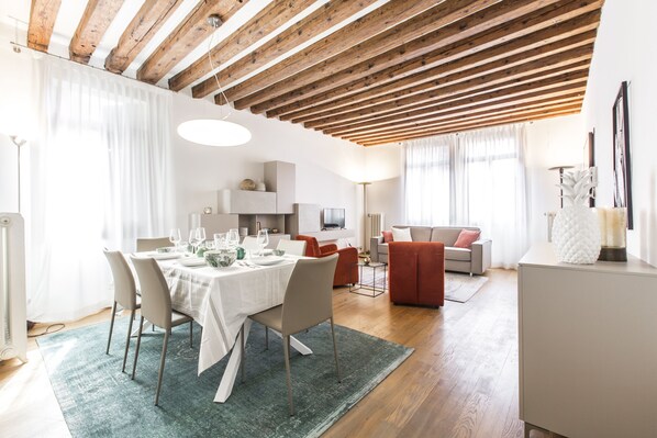 Superior Apartment | In-room dining - Erbaria Boutique Apartment R&R (Venice)