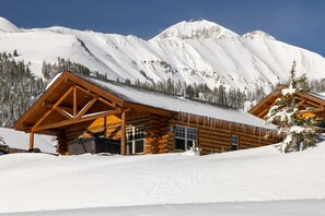 Exterior - Cowboy Heaven Cabin - Alpine Escape - 360 Degree Mtn Views - Private Hot Tub (Big Sky)