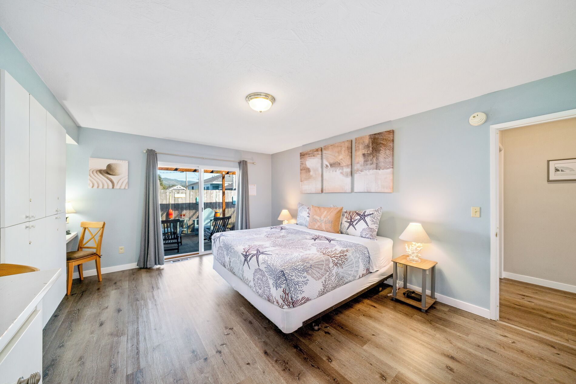 Spacious master bedroom with access to Patio & Hot Tub