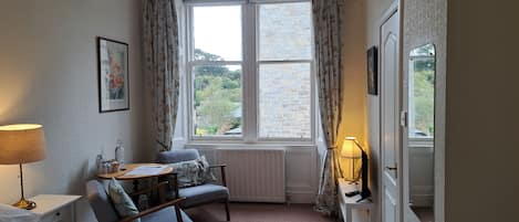 Standard Twin Room, 2 Twin Beds | Individually decorated, individually furnished, blackout drapes