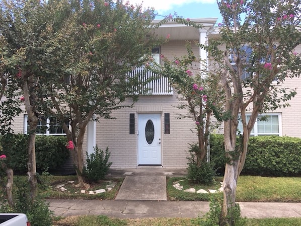  Building front door