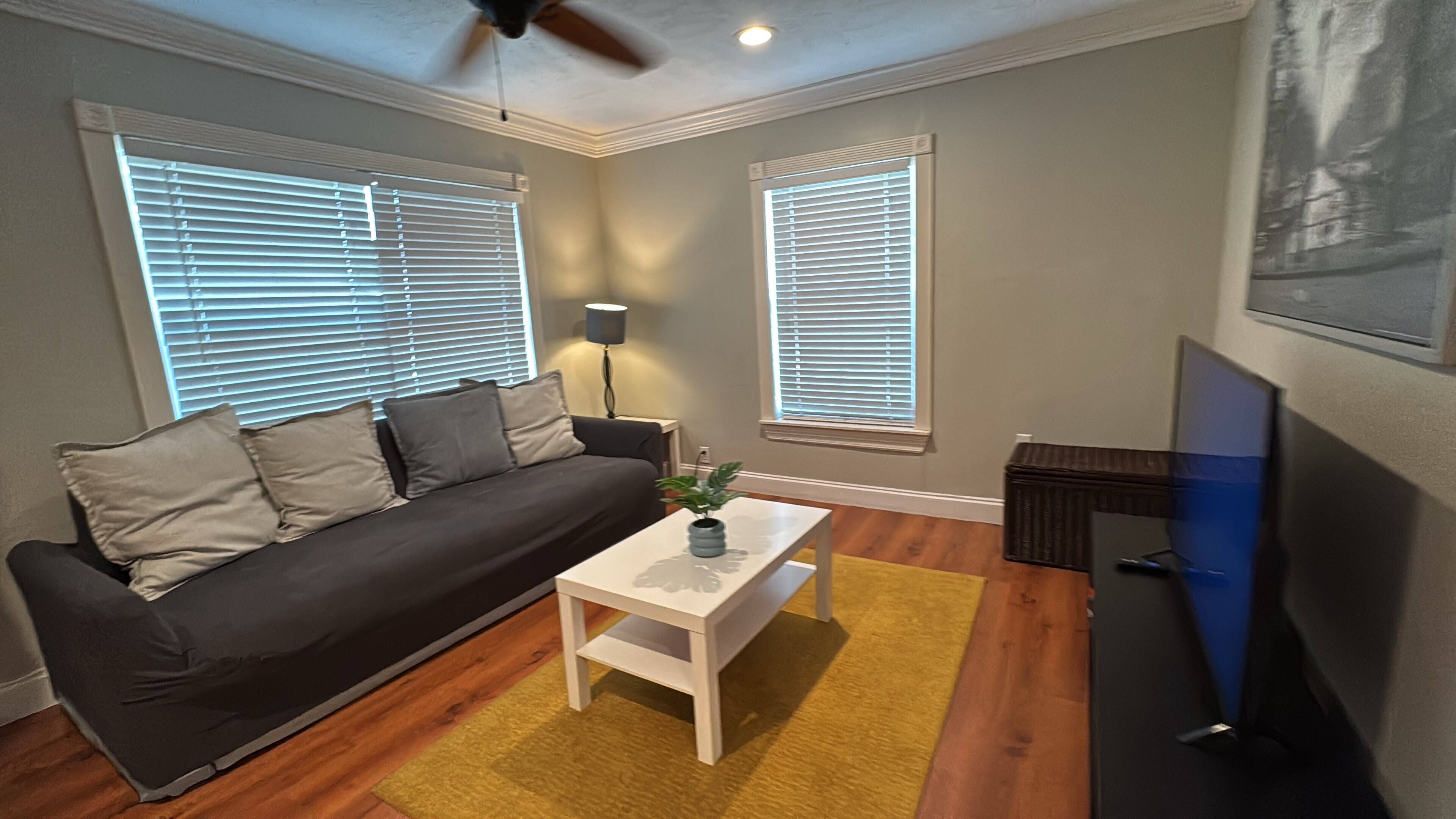 Accogliente Appartamento Da 2 Camere Da Letto Nel Quartiere Storico Di Montrose - Houston, TX