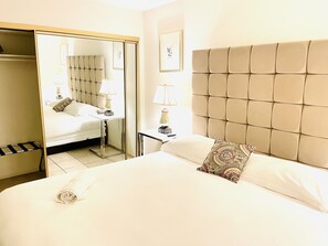 2 chambres, fer et planche à repasser, lit de bébé portatif