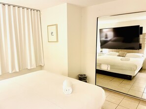 2 bedrooms, iron/ironing board, travel cot, free WiFi