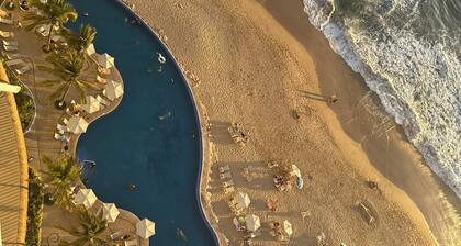 3 BEDROOM CONDO ON THE BEACH