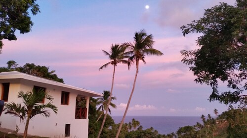 Hilltop Studio Bungalow with Sea View