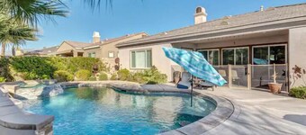 Luxury Desert Oasis m / privat saltvannsbasseng minutter fra kasino og festivaler