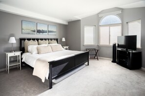 4 soverom, strykejern/-brett, wi-fi (inkludert) og sengetøy