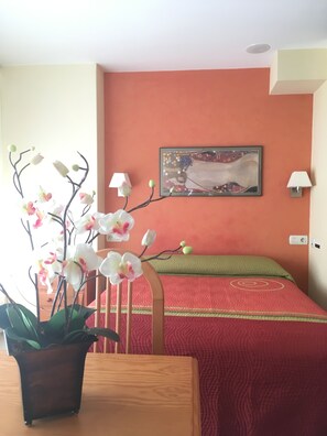 Double Room | In-room safe, desk, blackout curtains, rollaway beds - Pension Areas (Carnota)