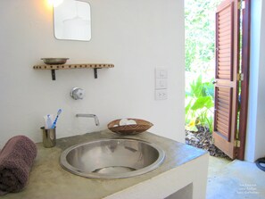 Shower, towels