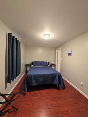 1 slaapkamer, een strijkplank/strijkijzer, gratis wifi, beddengoed