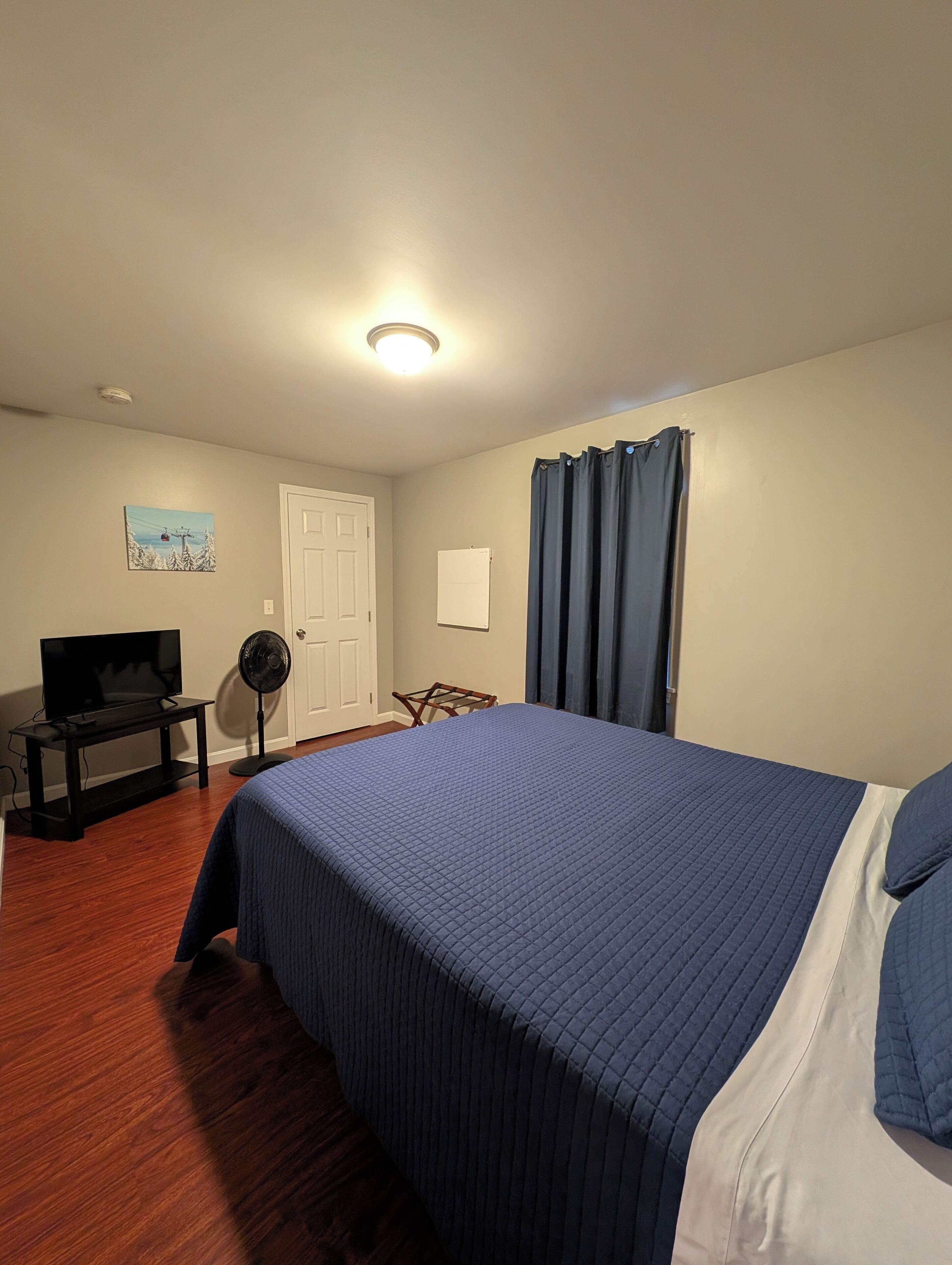 1 chambre, fer et planche à repasser, Wi-Fi gratuit, draps fournis