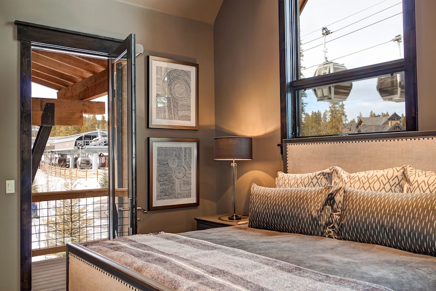 Mountain Modern Luxury Master Bedrooms Free Luxurious Mountain Bedroom